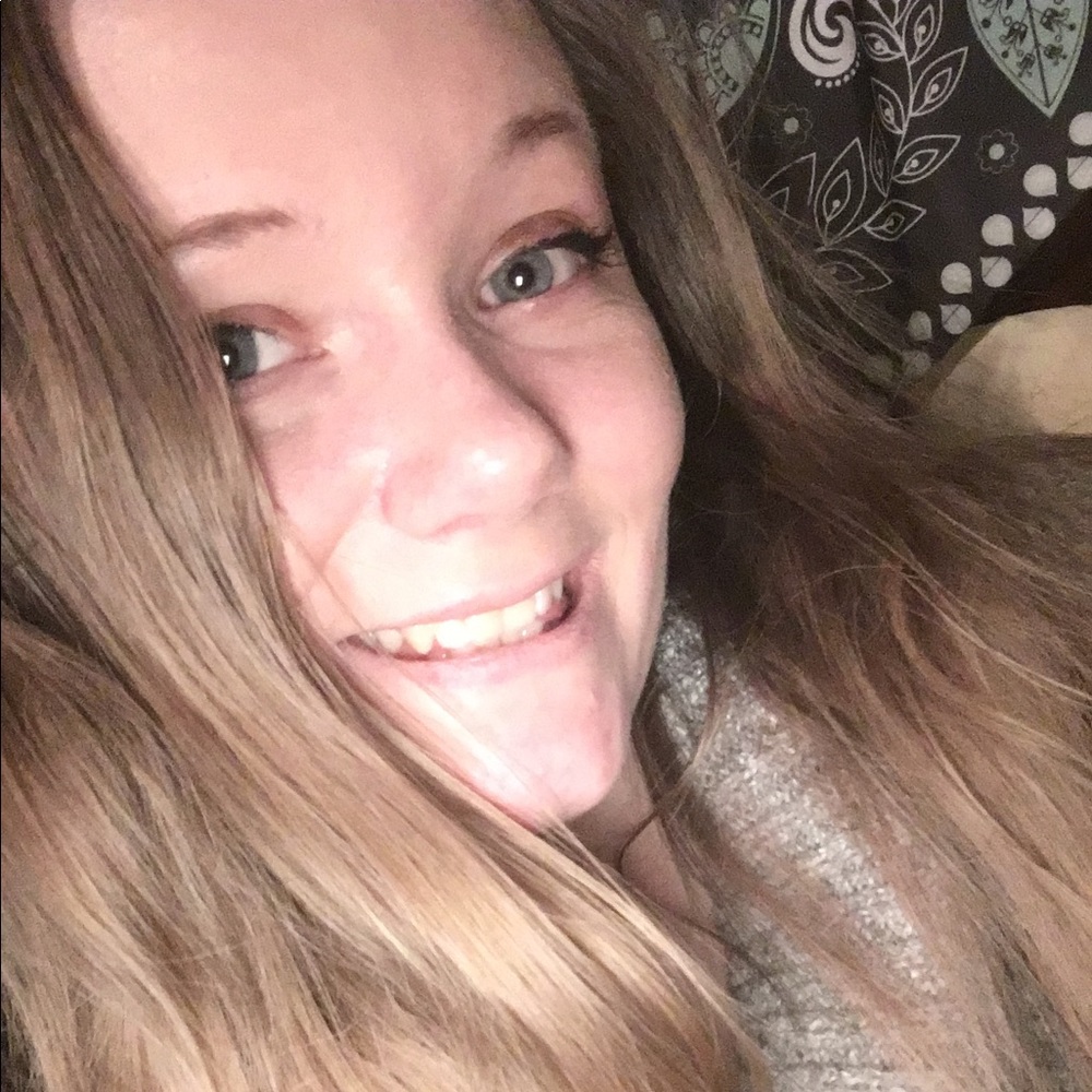 Meet your Posher, Rebecca